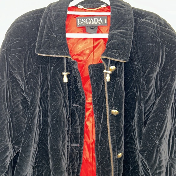 Vintage Escada Black Oversized Velvet Quilt Jacket, by Margaretha Ley, Size M/L - Picture 7 of 15
